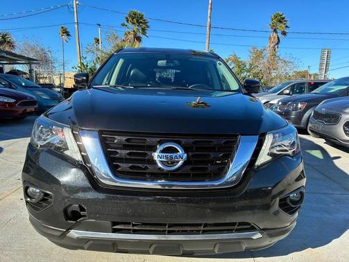 2019 Nissan Pathfinder SL