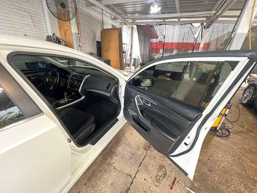 Pearl White 2015 Nissan Altima 2.5 SV
