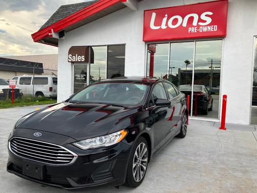2020 Ford Fusion SE