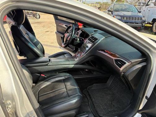 Ingot Silver Metallic 2017 Lincoln MKZ Reserve I