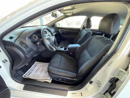 Glacier White 2017 Nissan Altima 2.5 S