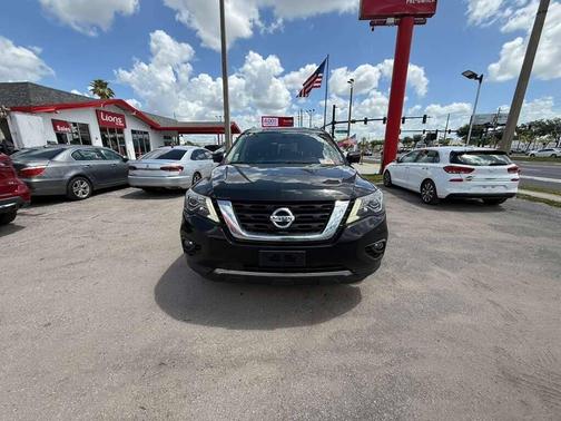 2019 Nissan Pathfinder SL