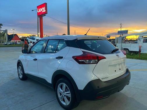 2020 Nissan Kicks S