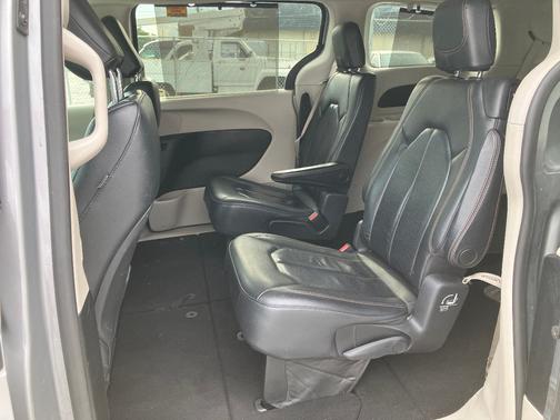 2019 Chrysler Pacifica Touring