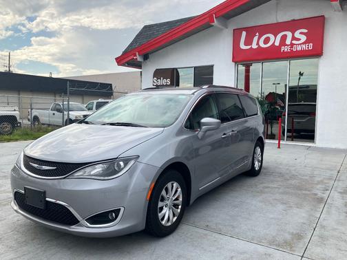 2019 Chrysler Pacifica Touring