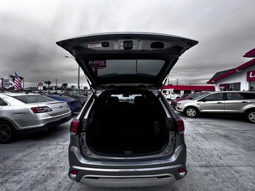 2022 Mitsubishi Outlander PHEV SEL