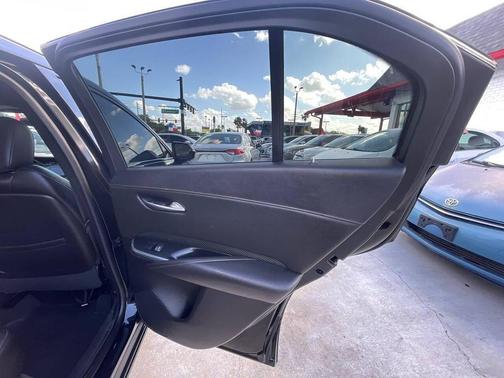 Stellar Black Metallic 2019 Cadillac XT4 Sport