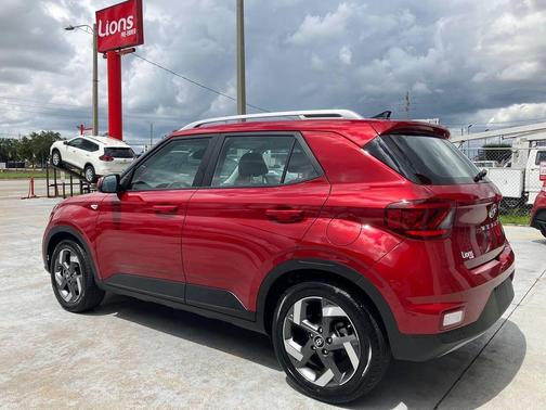 2021 Hyundai VENUE SEL