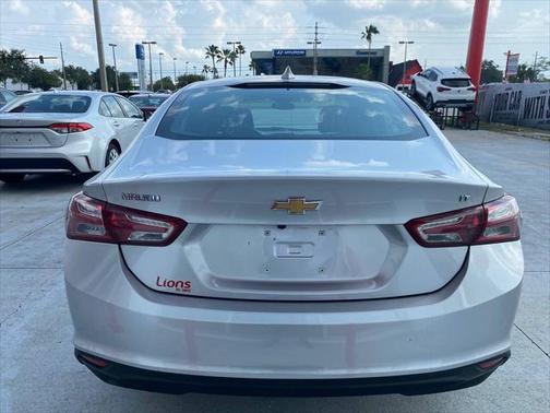 2021 Chevrolet Malibu FWD LT