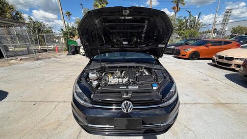 Deep Black Pearl 2019 Volkswagen Golf 1.4T SE