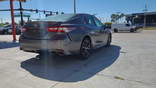2019 Toyota Camry 