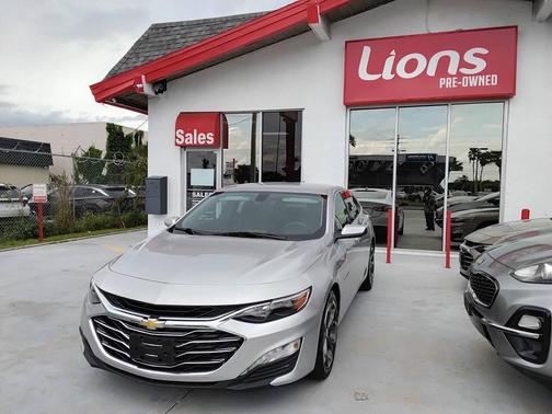 2022 Chevrolet Malibu FWD LT