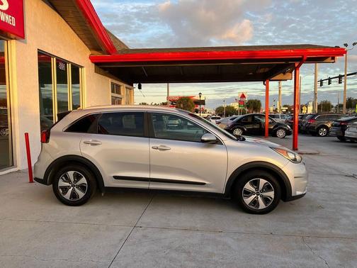 2019 Kia Niro LX