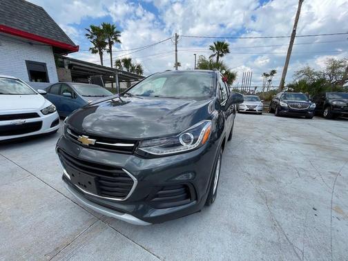 Nightfall Gray Metallic 2018 Chevrolet Trax LT