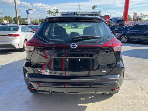 2021 Nissan Kicks SV