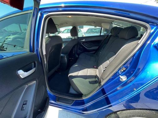 Deep Sea Blue 2018 Kia Forte LX