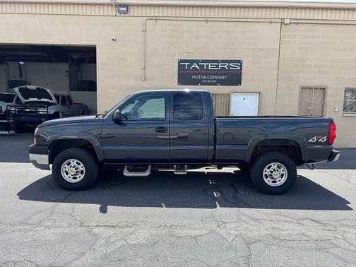2005 Chevrolet Silverado 2500 LS H/D Extended Cab