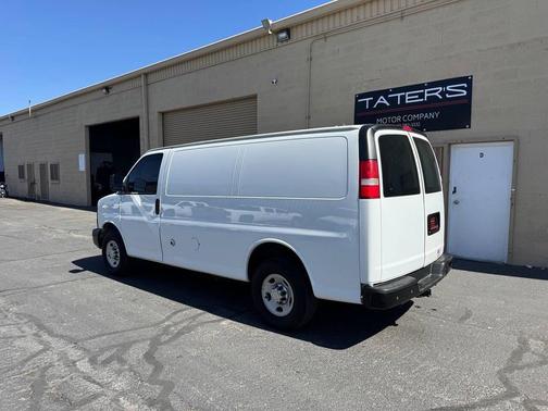 Summit White 2015 Chevrolet Express 2500 Work Van