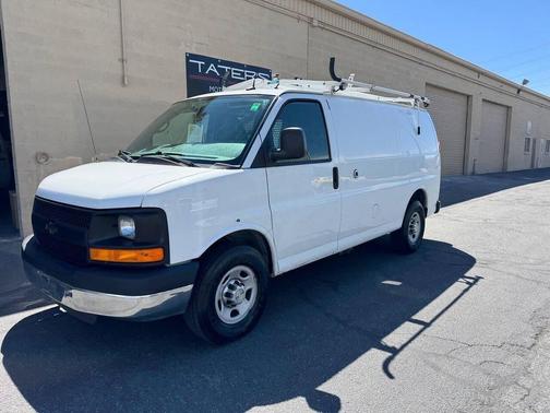 Summit White 2014 Chevrolet Express 2500 Work Van