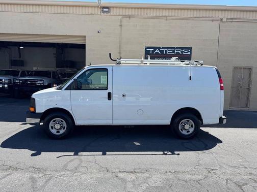Summit White 2014 Chevrolet Express 2500 Work Van