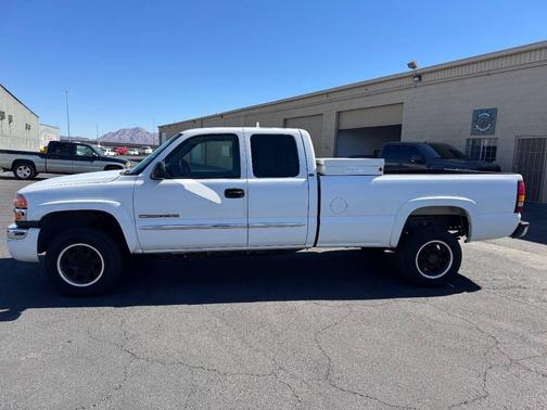2003 GMC Sierra 2500 SLE H/D Extended Cab