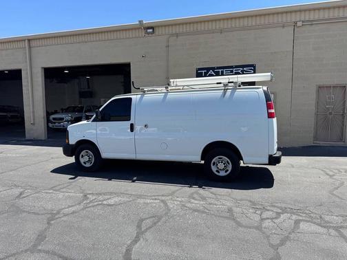 Summit White 2015 Chevrolet Express 2500 Work Van
