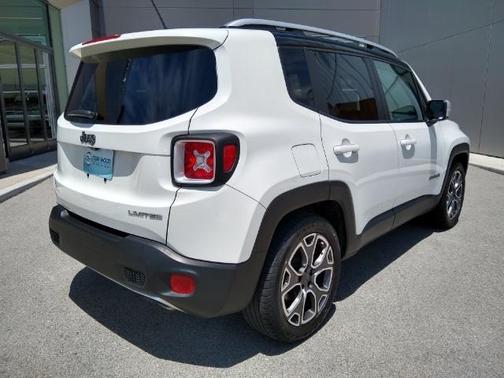 Photo 2 of 50 of 2015 Jeep Renegade Limited