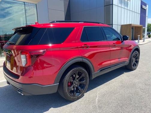 Photo 2 of 50 of 2020 Ford Explorer ST