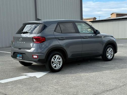 2021 Hyundai VENUE SE