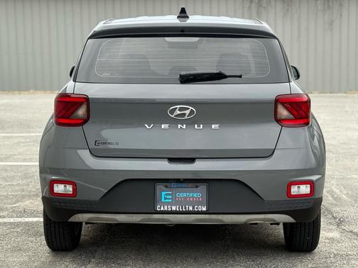 2021 Hyundai VENUE SE