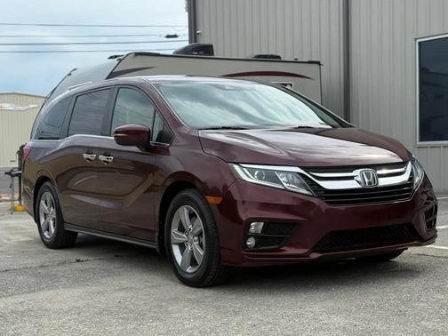 Burgnd 2018 Honda Odyssey EX-L