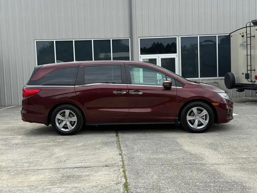 Burgnd 2018 Honda Odyssey EX-L