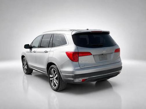 Lunar Silver Metallic 2016 Honda Pilot Elite