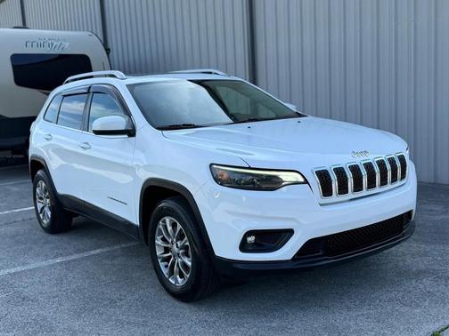 Bright White Clearcoat 2019 Jeep Cherokee Latitude Plus