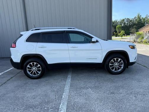 Bright White Clearcoat 2019 Jeep Cherokee Latitude Plus