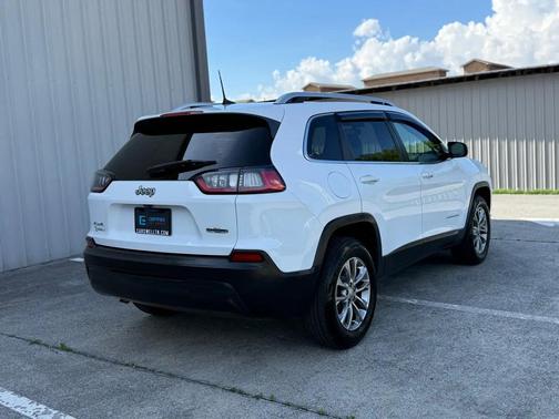 Bright White Clearcoat 2019 Jeep Cherokee Latitude Plus