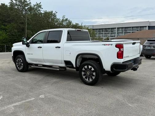 Summit White 2021 Chevrolet Silverado 2500 Custom