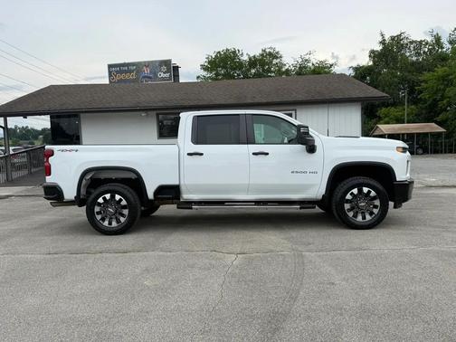 Summit White 2021 Chevrolet Silverado 2500 Custom
