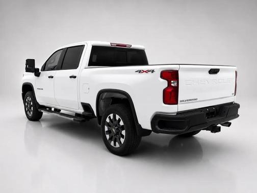 Summit White 2021 Chevrolet Silverado 2500 Custom