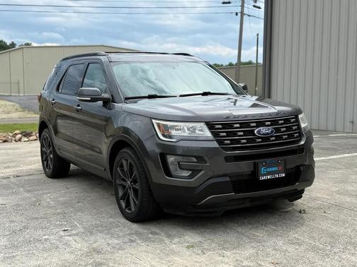 Magnetic Metallic 2017 Ford Explorer XLT