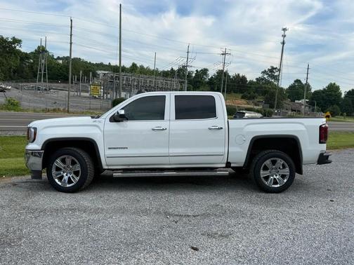 Summit White 2018 GMC Sierra 1500 SLT