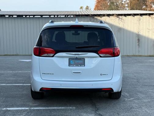 2020 Chrysler Pacifica Touring L