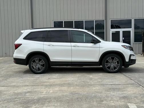 2022 Honda Pilot 2WD Sport