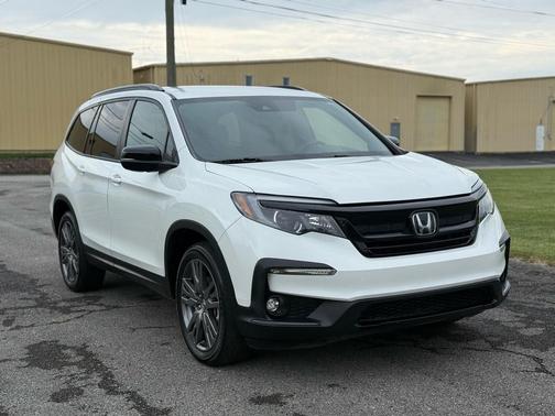 2022 Honda Pilot 2WD Sport