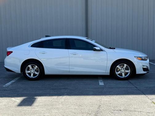 Summit White 2021 Chevrolet Malibu 1LS