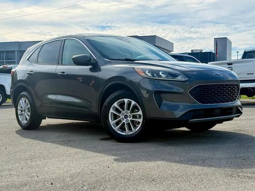 Magnetic Metallic 2020 Ford Escape SE