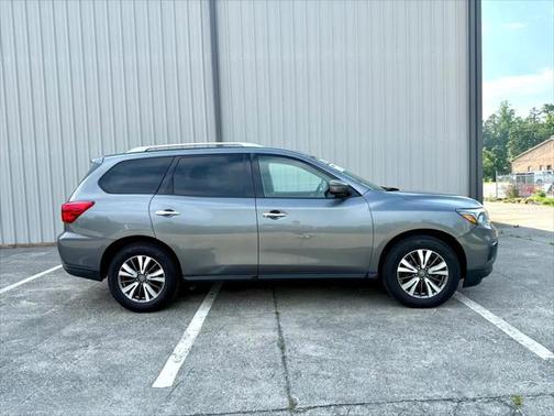2020 Nissan Pathfinder S 2WD
