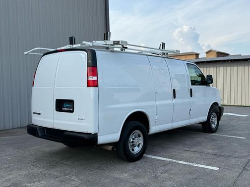 2022 Chevrolet Express 2500 RWD 2500 Regular Wheelbase WT
