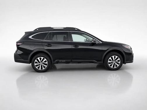 Crystal Black Silica 2022 Subaru Outback Premium