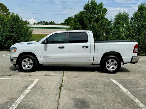 Bright White Clearcoat 2023 RAM 1500 Big Horn/Lone Star